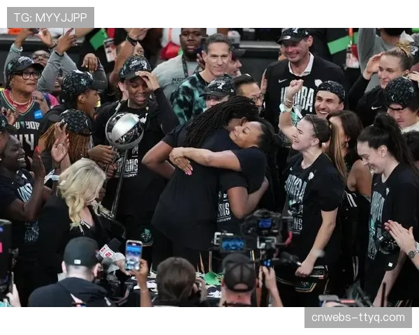 深度报道：复盘2025年WNBA总决赛，自由人队如何完成逆转夺冠