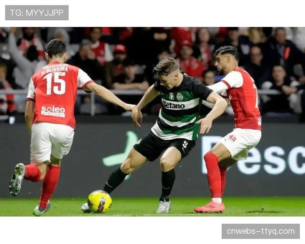 突发:云达不来梅对阵柏林联的比赛因恶劣天气中断半小时 突发:云达不来梅对阵柏林联的比赛因恶劣天气中断半小时